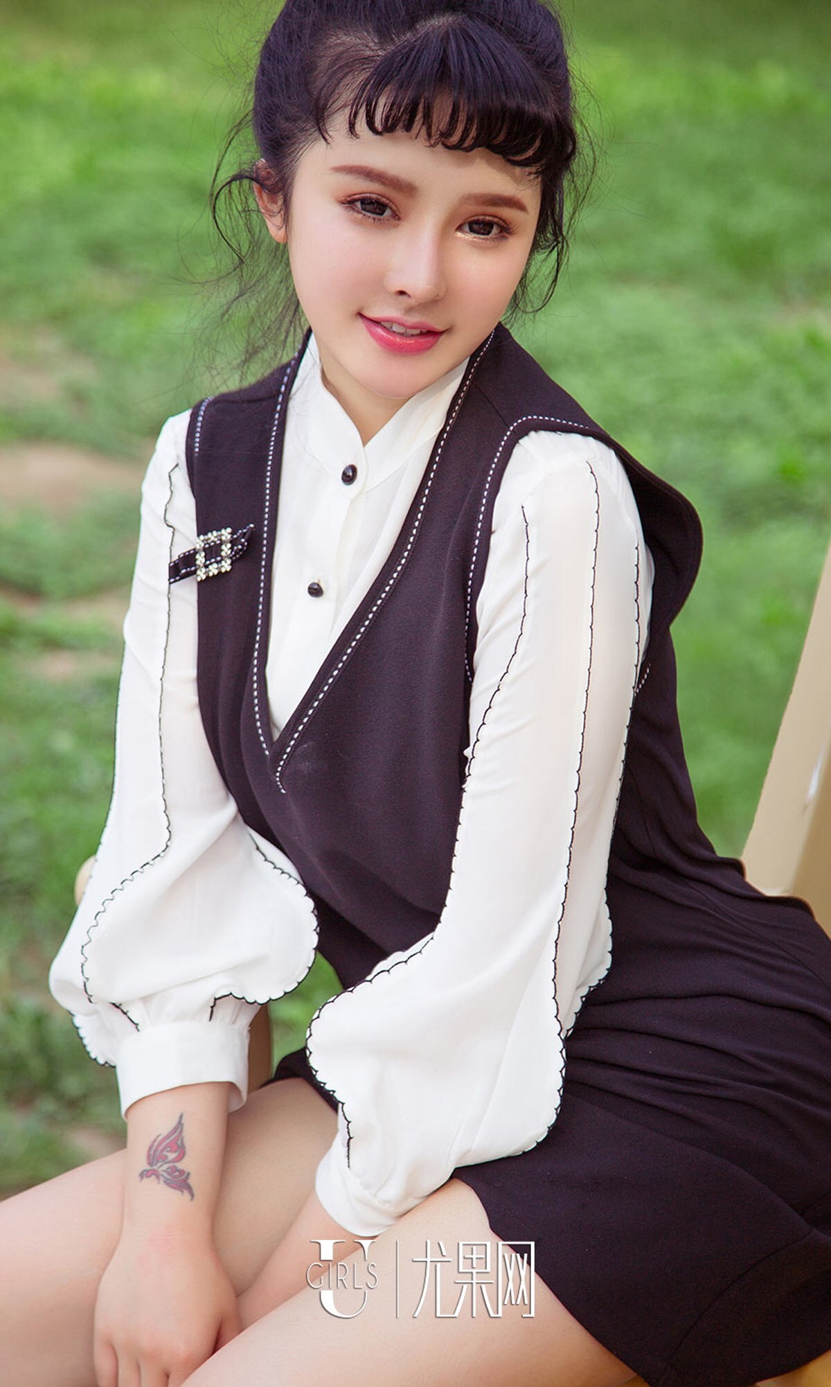 [爱尤物]2018APP NO.1111 杨漫妮一玩味小甜心